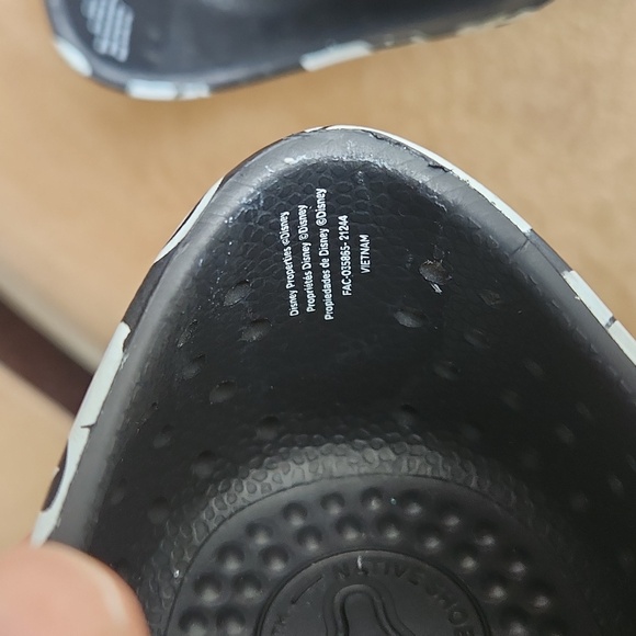 Disney Parks Native Mickey Mouse black and white slip on shoes size M5/W7 - Picture 10 of 11